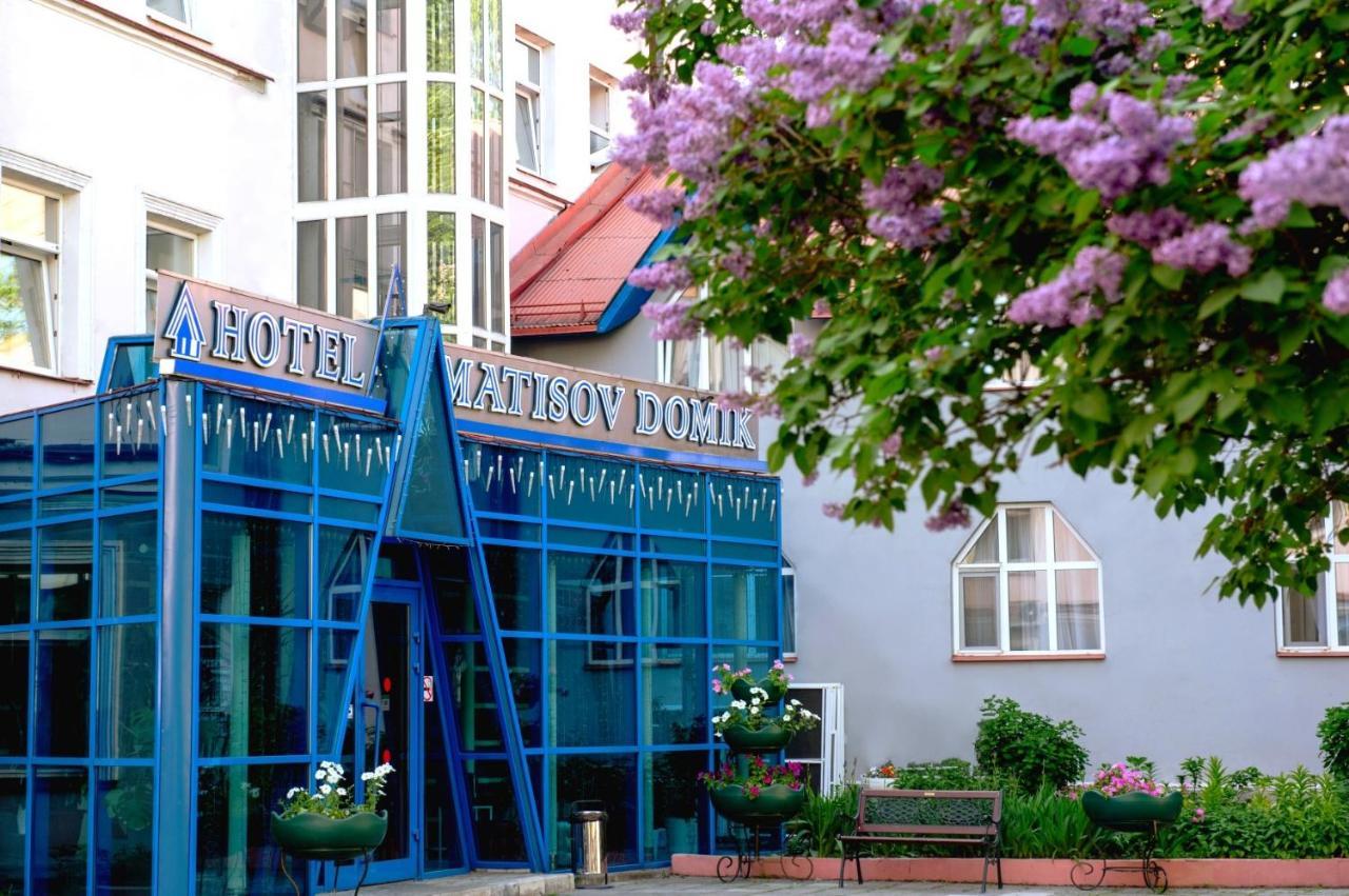 Matisov Domik Hotel Near New Holland Island San Pietroburgo Esterno foto